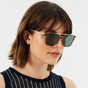 QUAY BYRON SUNGLASSES